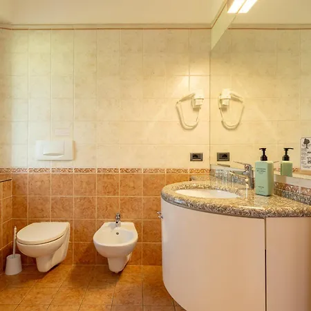 Royal Hotell 3*