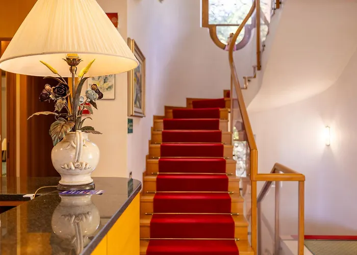 Royal 3* メナッジョ