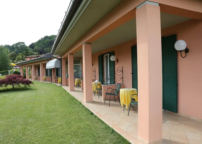 Royal מלון מנאג'יו